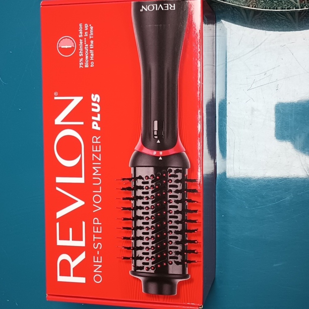 New Revlon One-Step Volumizer Plus